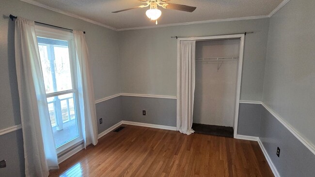 Building Photo - 4 Bedroom