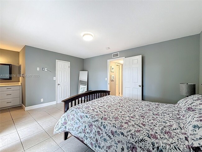 Building Photo - 2686 NW 60th Way