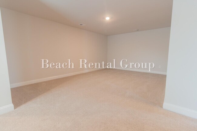 Building Photo - 427 Waterend Dr