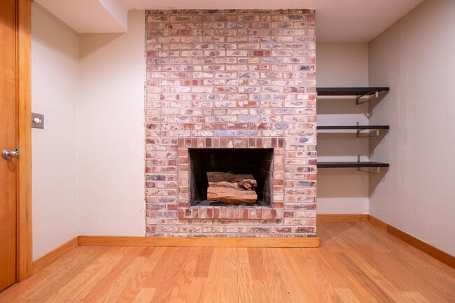 Building Photo - Magnolia 4 bedroom, 3 bathroom