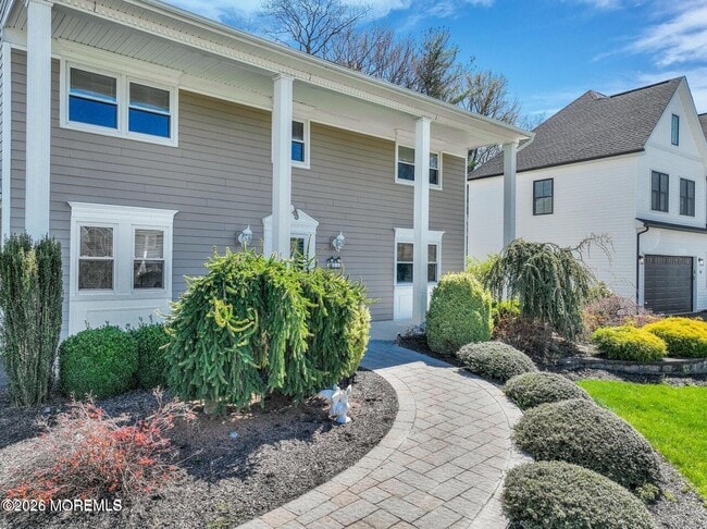 Building Photo - 11 Benet Dr