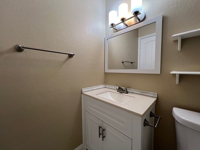 Building Photo - Arlington Texas Duplex For Rent