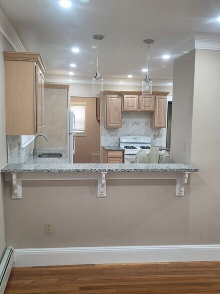 Building Photo - 14 Vera St