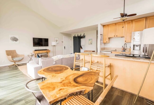 Building Photo - 84-575 Kili Dr