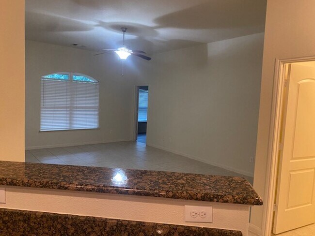 Building Photo - Awesome in Anna