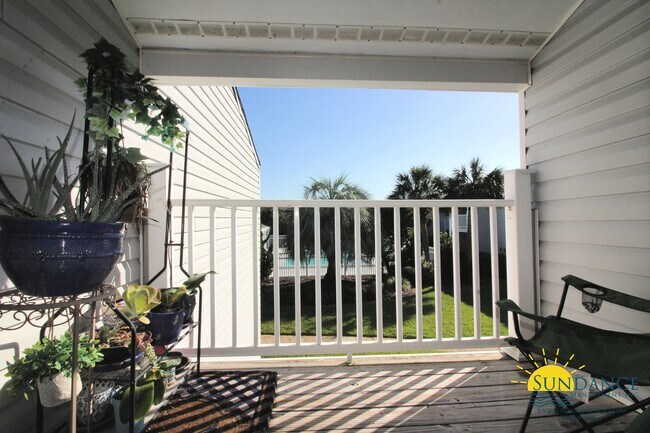 Building Photo - Beautiful 2 Bedroom Unit at Finisterra!