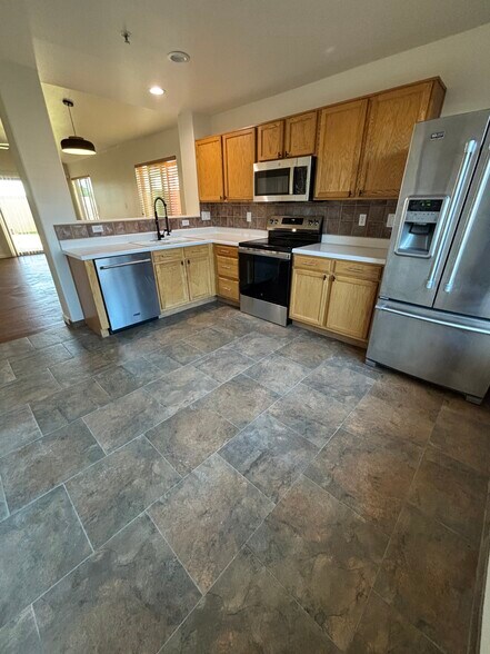 Building Photo - 15742 N 102nd St