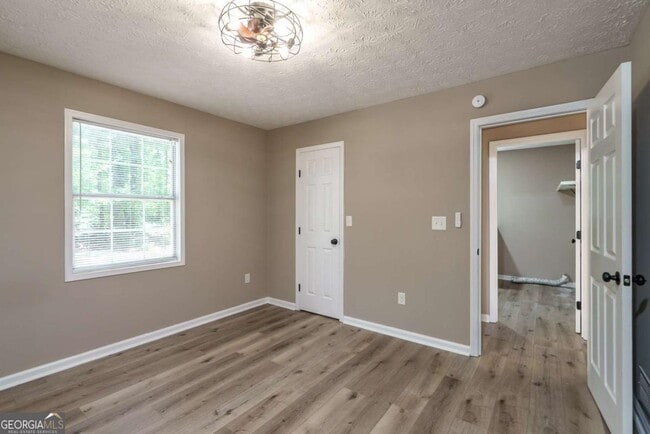 Building Photo - 3080 Meadow Trail