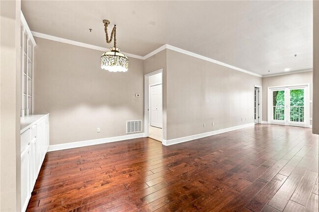 Building Photo - 2865 Lenox Rd NE