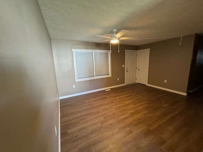 Building Photo - 345 Frayne Dr