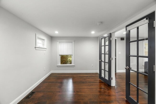 Building Photo - 543 Nantasket Ave