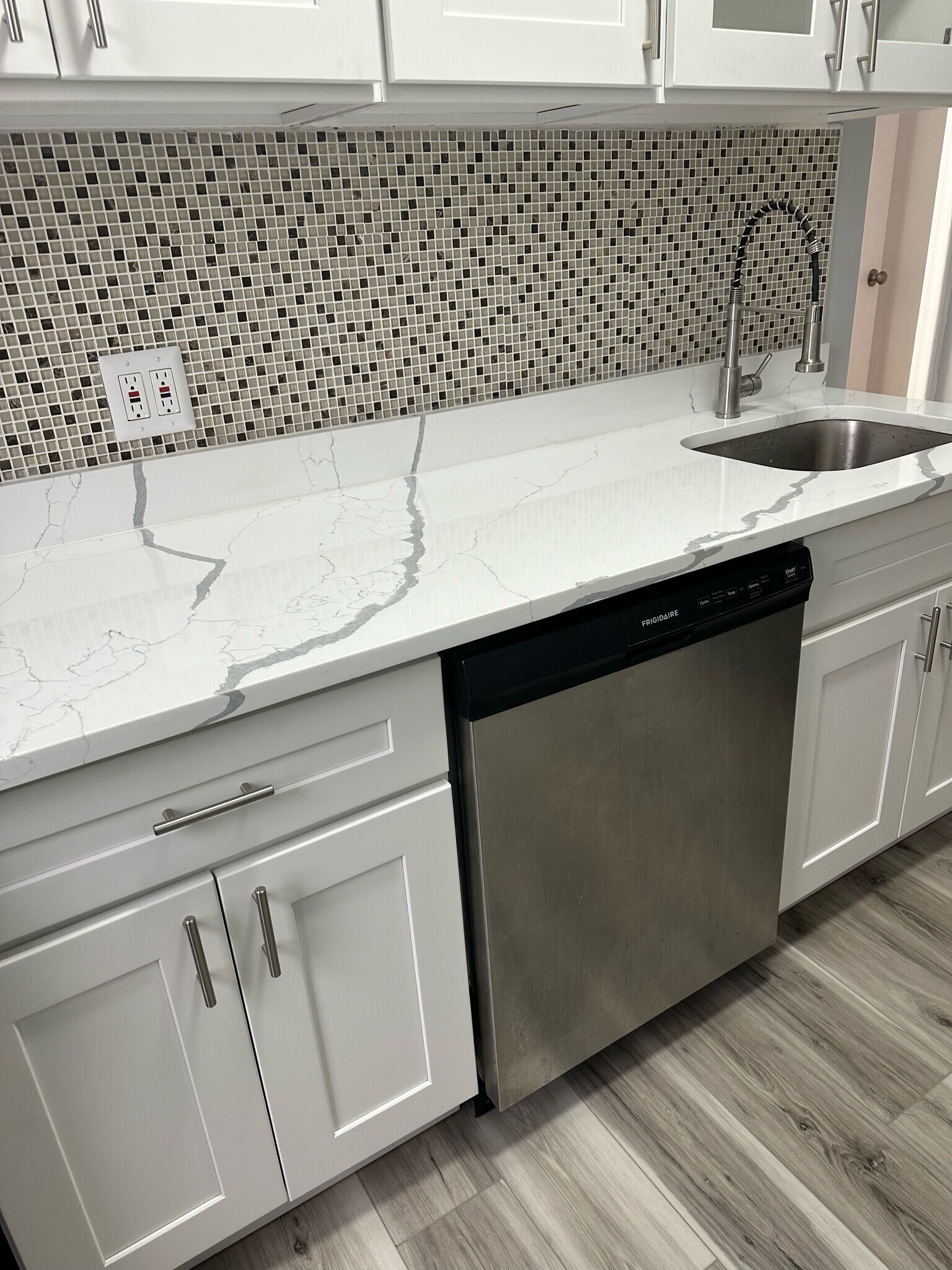 Building Photo - 429 Fairmount Ave