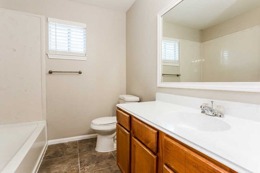 Building Photo - 4946 S Cancun