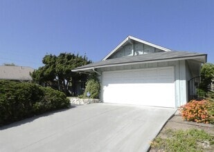 Building Photo - *Available NOW  in Whittier!*