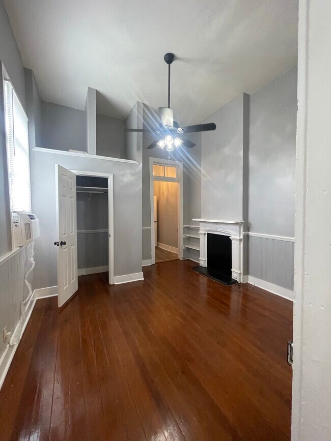 Building Photo - 2441 2nd St