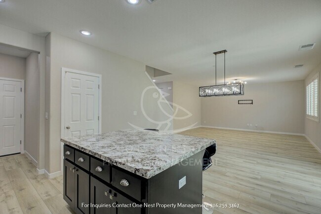 Building Photo - Brand new-4 bedroom, loft, 3 bathroom - Li...