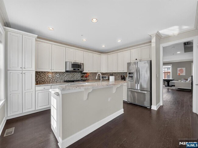 Building Photo - 4 Wesmont Drive