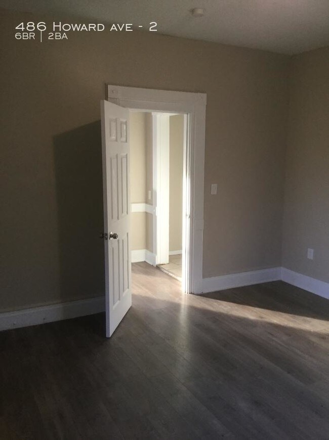 Building Photo - 6 bedroom in New Haven CT 06511