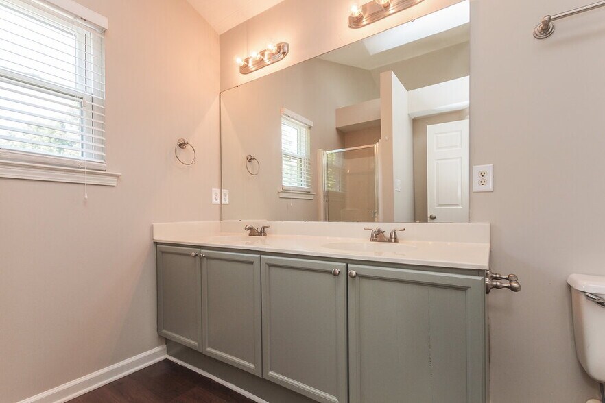 Building Photo - 4036 Mozart Ct