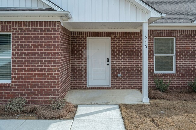 Building Photo - 540 Woodland Cir