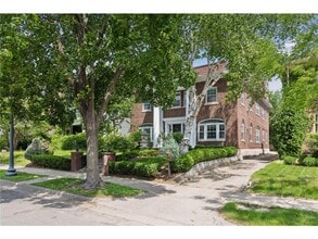 Building Photo - 1785 Dupont Ave S