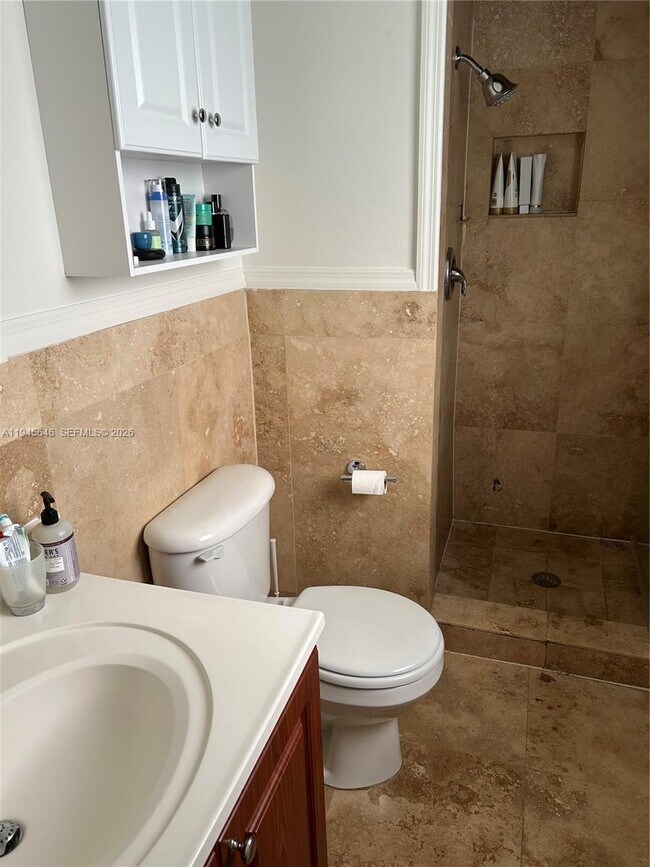 Building Photo - 1240 S Alhambra Cir