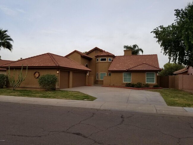 Primary Photo - AVAILABLE NOW IN THE SPRINGS ON THE LAKE I...
