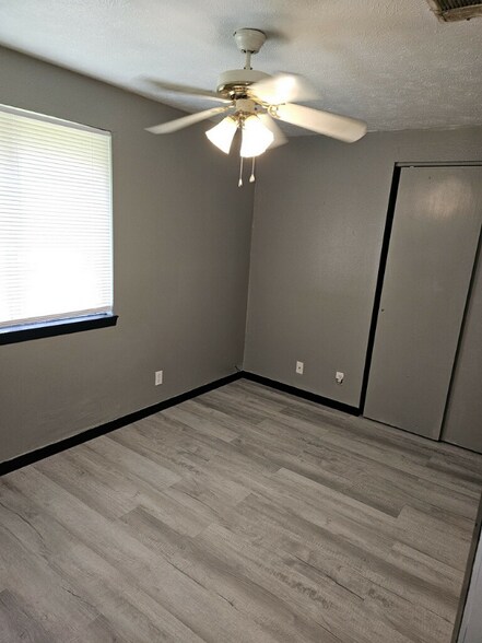 Building Photo - 1610 Birdsong Rd