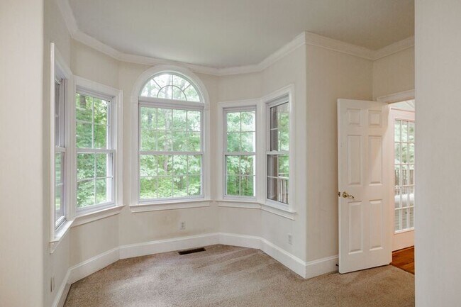 Building Photo - 580 Wolf Creek Trail