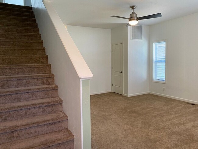 Building Photo - 509 East Kiowa-102