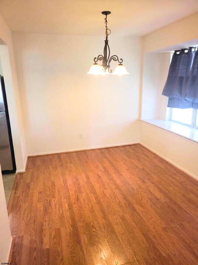 Building Photo - 4951 Rosebay Pl