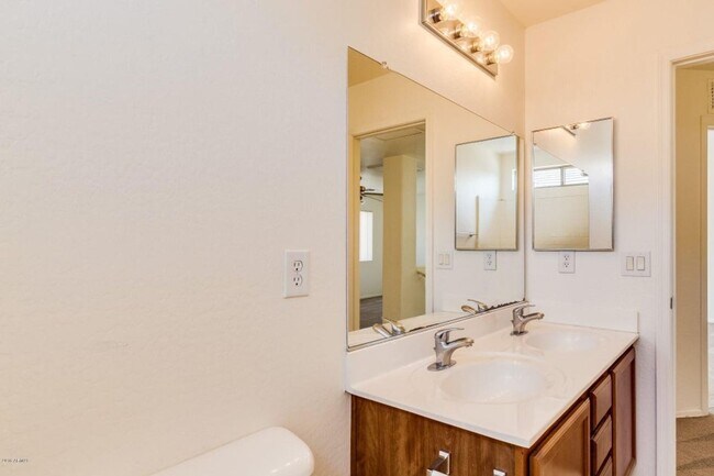 Building Photo - Beautiful 4 bed, 2.5 bath in Maricopa!