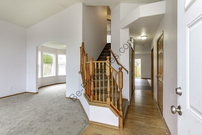 Building Photo - Spacious 3 Bedroom Puyallup Home