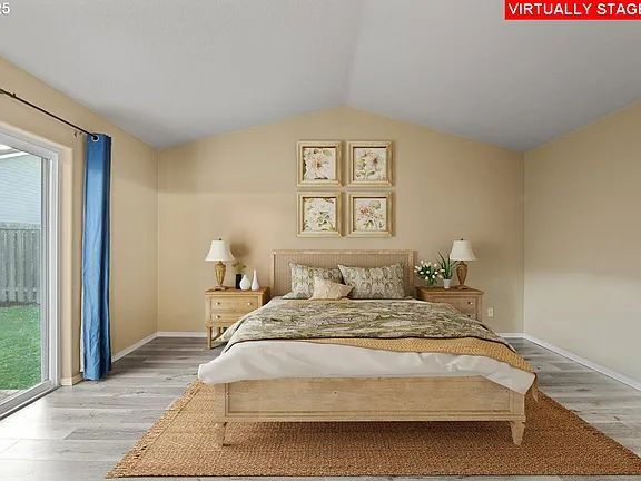 Building Photo - "Charming 3-Bed Oasis in Monmouth with Cozy Fireplace & Stylish Furnishings!"