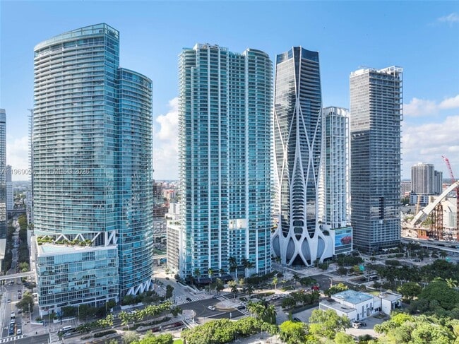 Building Photo - 900 Biscayne Blvd