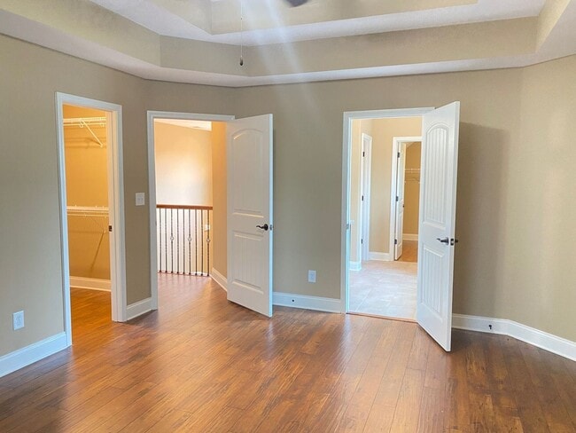 Building Photo - Beautiful Home! 4 Bed 2.5 Bath! Rossview S...