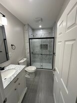 Building Photo - 213 Bucklin St