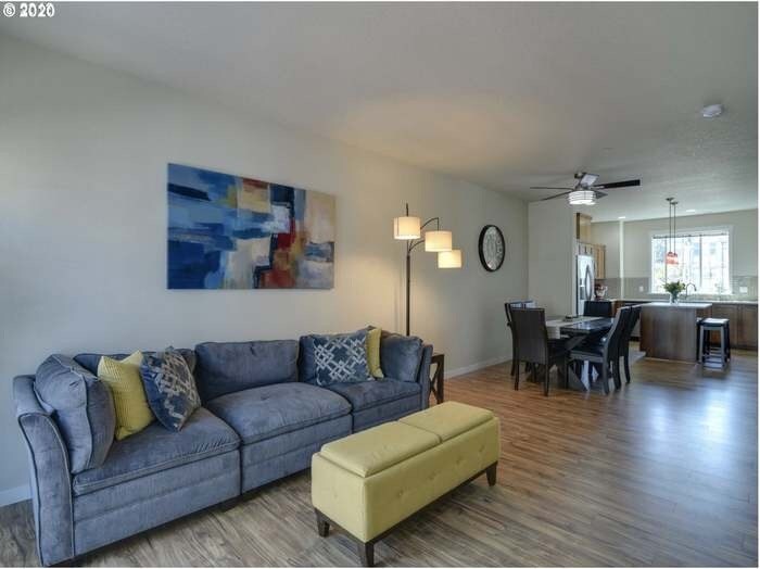 Living Room/Dining Room - 28488 SW Villebois Dr N