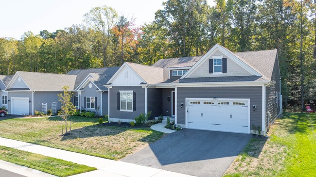 Building Photo - 22395 Arbor Cir