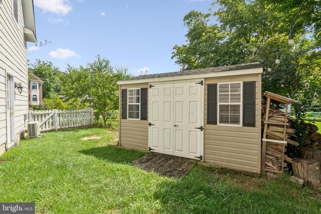 Building Photo - 7009 Hickory Hill Rd