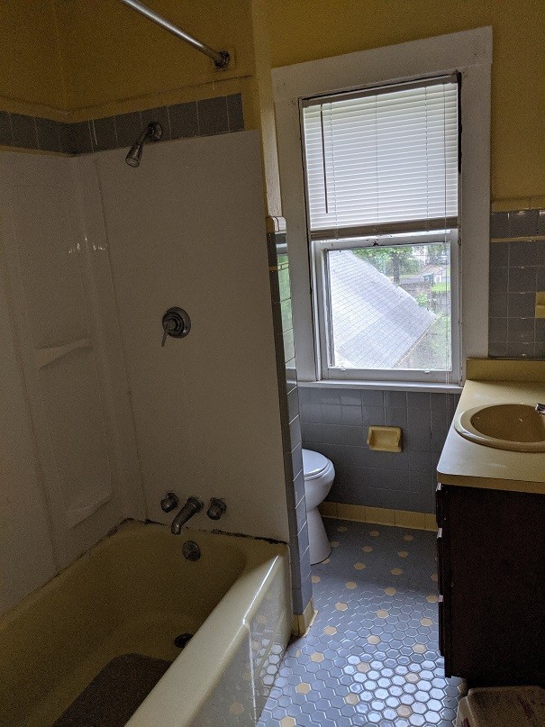 Building Photo - 106 Huntington Park