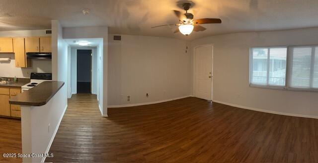 Building Photo - 800 N Fiske Blvd