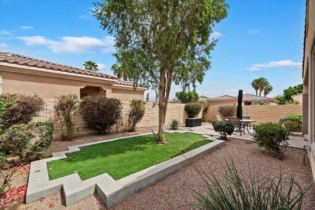 Building Photo - 81916 Avenida Del Toro