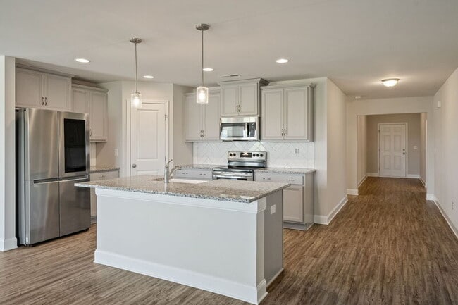 Building Photo - 236 Cherry Laurel Dr