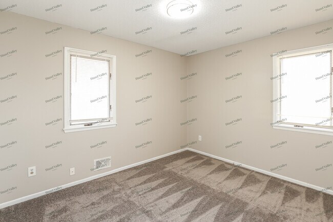 Building Photo - 816 SE 13th St