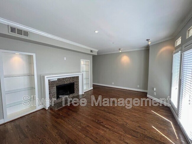Building Photo - 4040 Avondale Ave