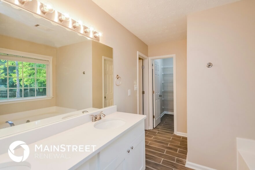 Building Photo - 80 Kimbell Farm Dr