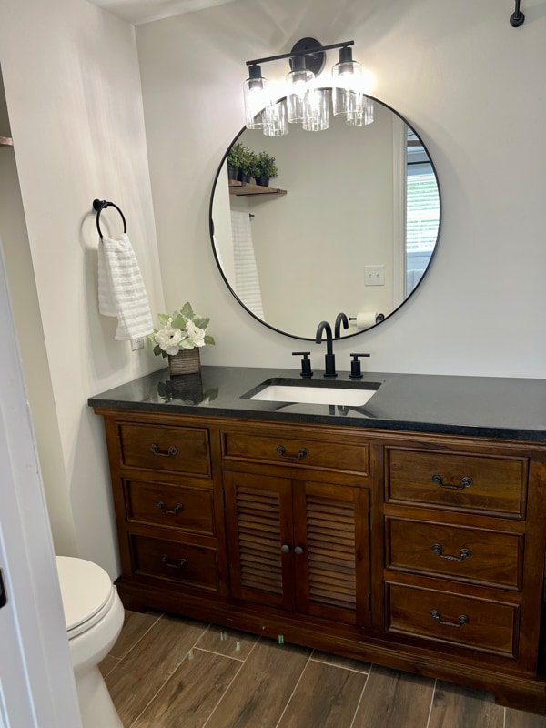 Building Photo - 736 Everett Rd