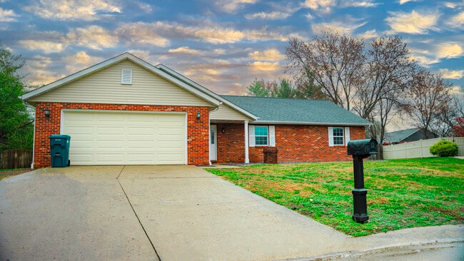 Building Photo - Spruce Hill