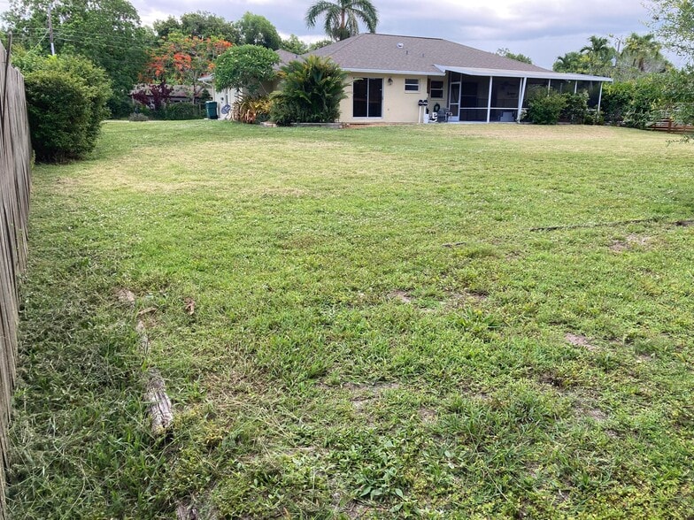 Building Photo - 5232 Raintree Ln